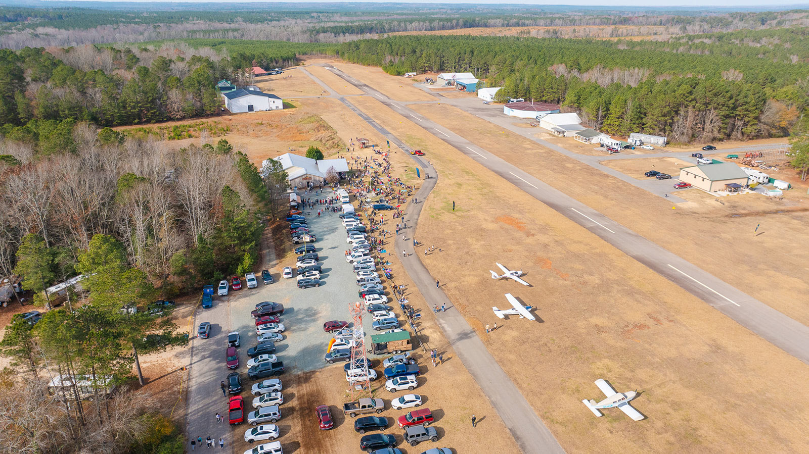 Airport at Pik N Pig